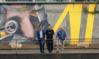 Breitling bringt mit dem Künstler Fabian «Bane» Florin Farbe ins Spiel