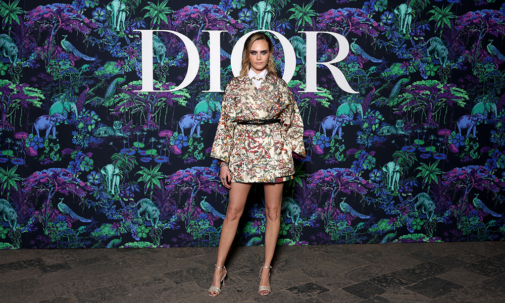 Dior showcases 2023 fall mens collection in fashion show at Egypts  pyramids  Al Arabiya English