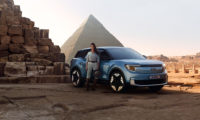 Abenteurerin Lexie Alford umrundet den Globus im vollelektrischen Ford Explorer