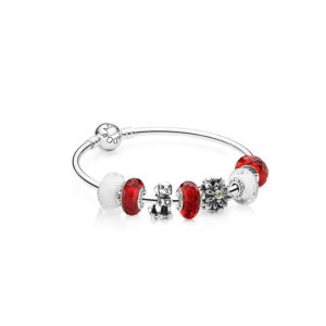 Gewinne ein PANDORA Armband mit Helvetia Charms zum 1. August