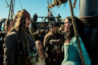 Gewinne Pirates of the Caribbean: Salazars Rache Blu-ray